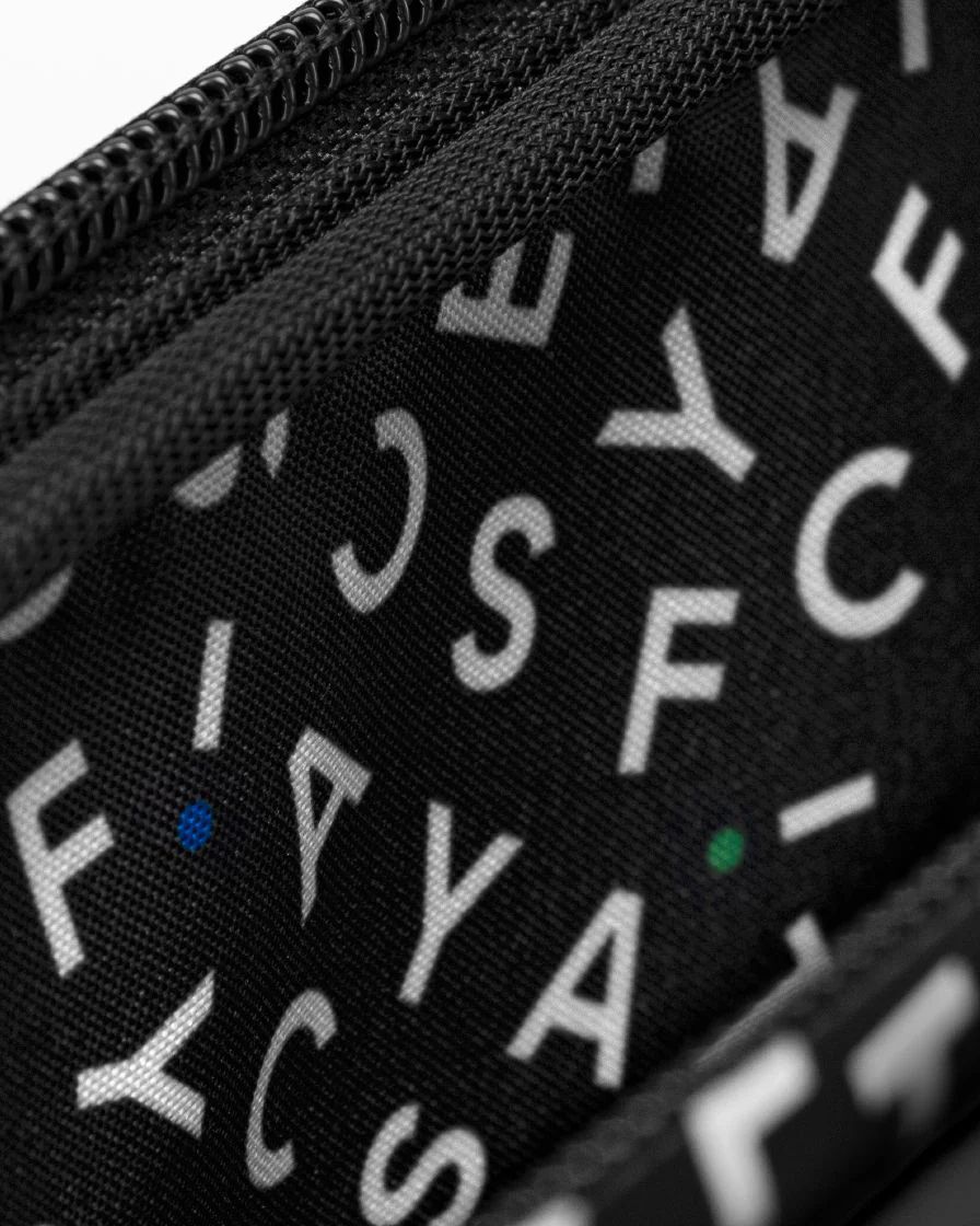 Logo Logo Laptop Sleeve 13in - Image 3